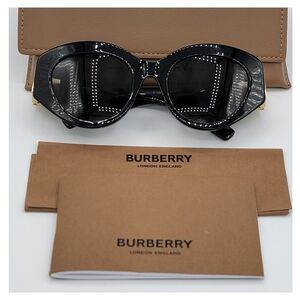 Burberry Black Women's Sunglasses NEW
